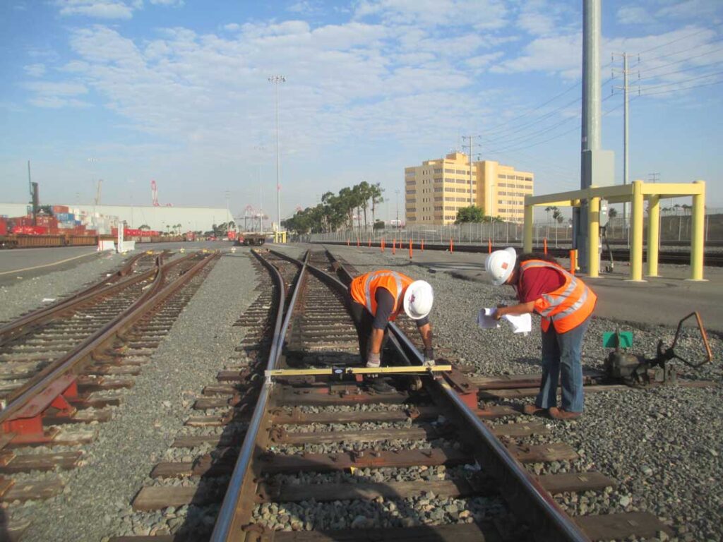 Roadway Workers in Charge (RWIC) Railroad Flagging Services